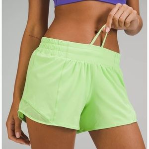 Lululemon Hotty Hot Low Rise Lined shorts BLACK